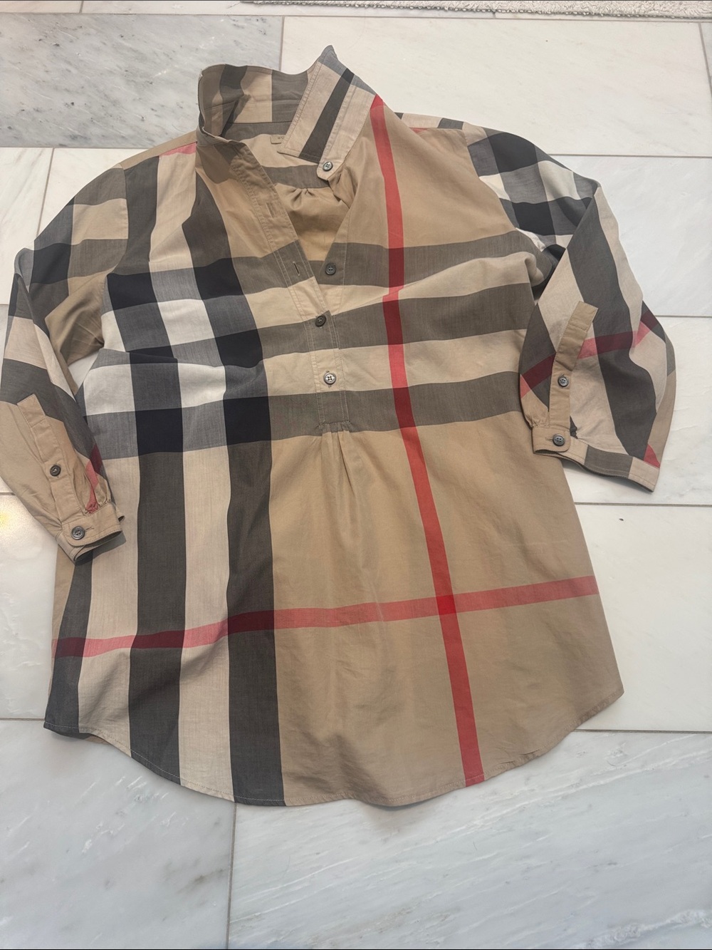 Womens mid way Button-Front BURBERRY Shirt in Beige with Red and Black Stripe
